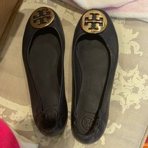 Navy Tory Burch flats!